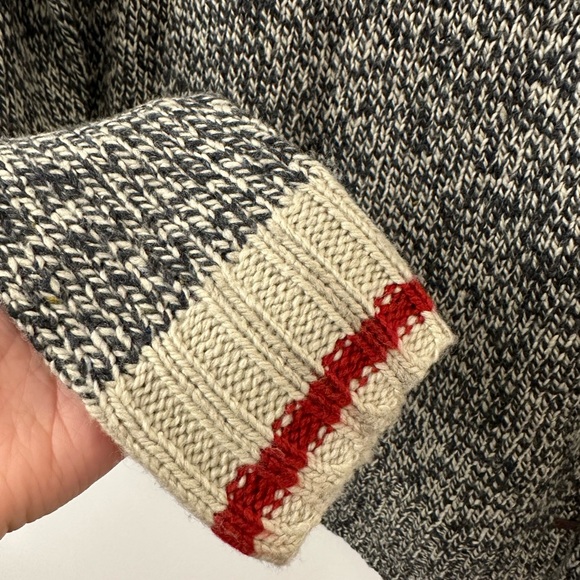 Roots Salt & Pepper Knit Sweater | 19” Chest | 23.5” Length | Cozy & Classic - Picture 3 of 5